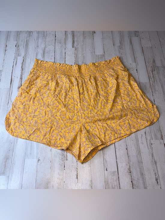 Old Navy Pants - Old Navy Yellow Floral High-Waist Women's Shorts Size 2X